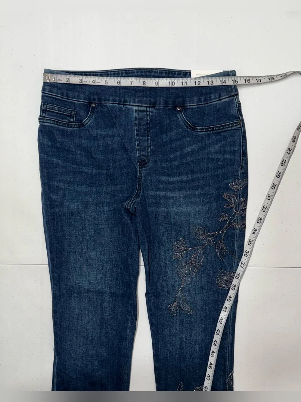Chico’s Women’s Blue Embroidered Pull On Stretch Comfort Ankle Denim Jeggings 4R